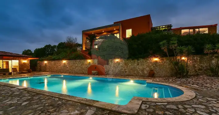 Moradia T5 de Luxo à Venda em Cascais