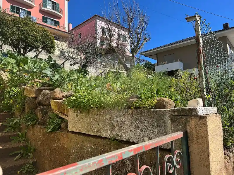 Terreno à venda em Odivelas